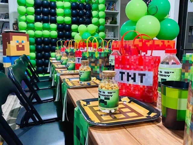 Minecraft Birthday Party: Ideas and Inspo For Your Kids Birthday ...